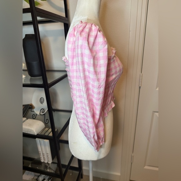 NWT Charlie Holiday Boheme Off The Shoulder Checkered Peasant Top Pink Size XS - Picture 4 of 7